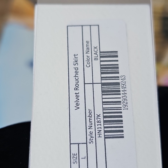 Endless Rose Velvet Black Rouched Skirt Size Large NWT - Picture 4 of 8